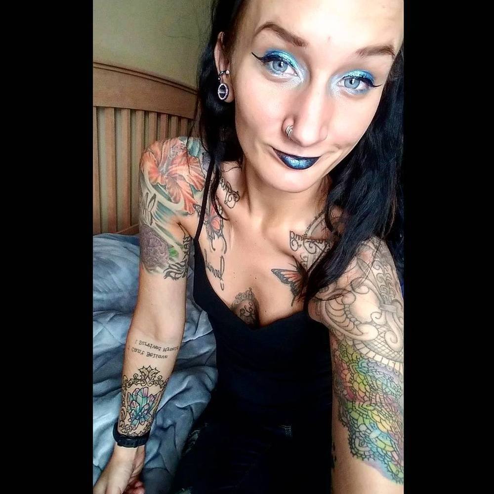 Meet your Posher, Samantha ann